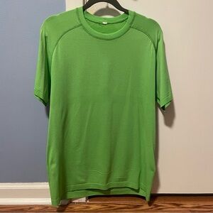 Lululemon Medium Metal Vent Tech Neon Green